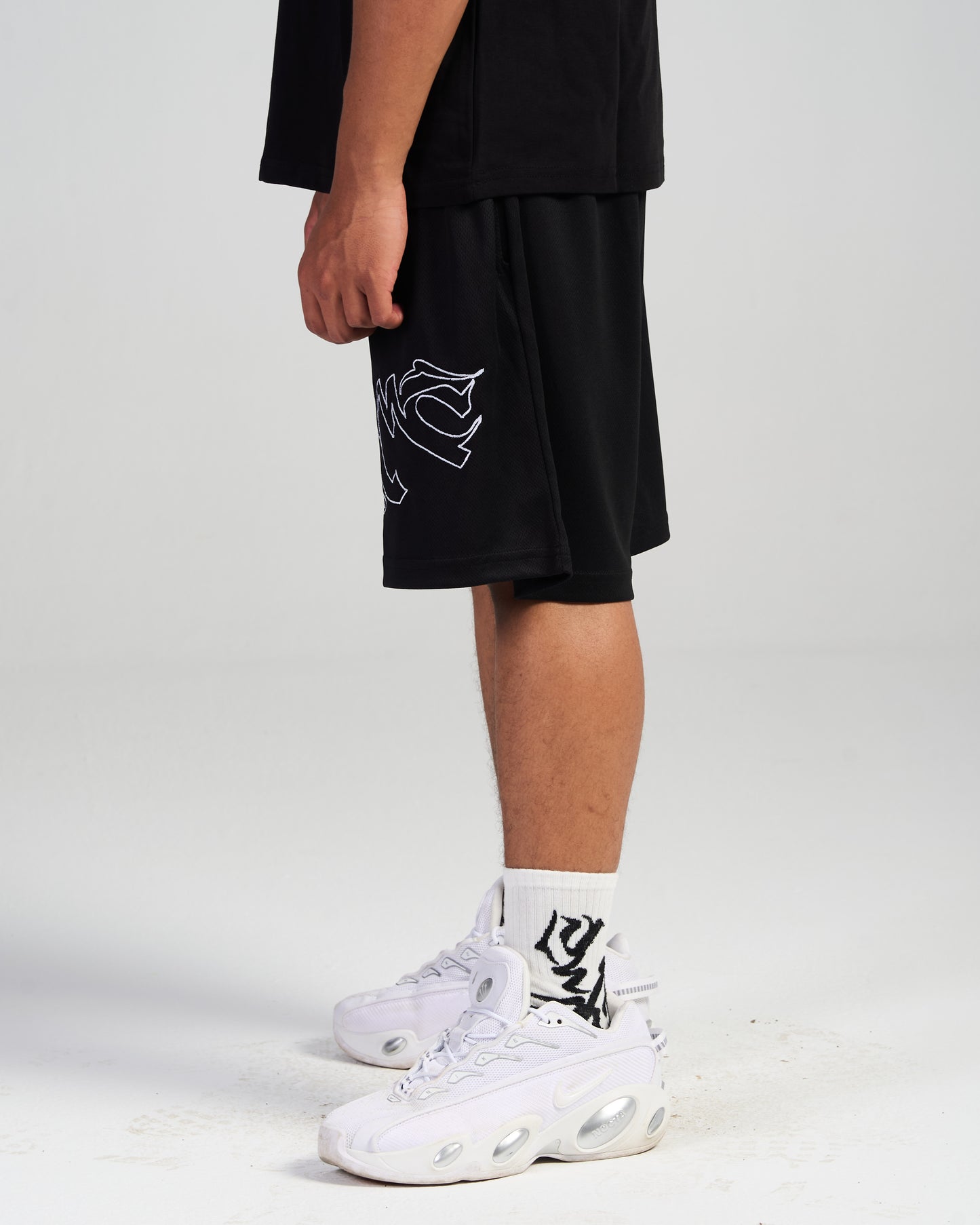 khamsa shorts (black)